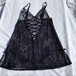 Victoria’s Secret lace baby doll black small